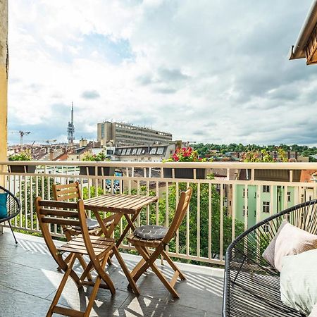Central, Spacious, Modern 5 Bedrm Duplex W/Balcony Prague Exterior photo