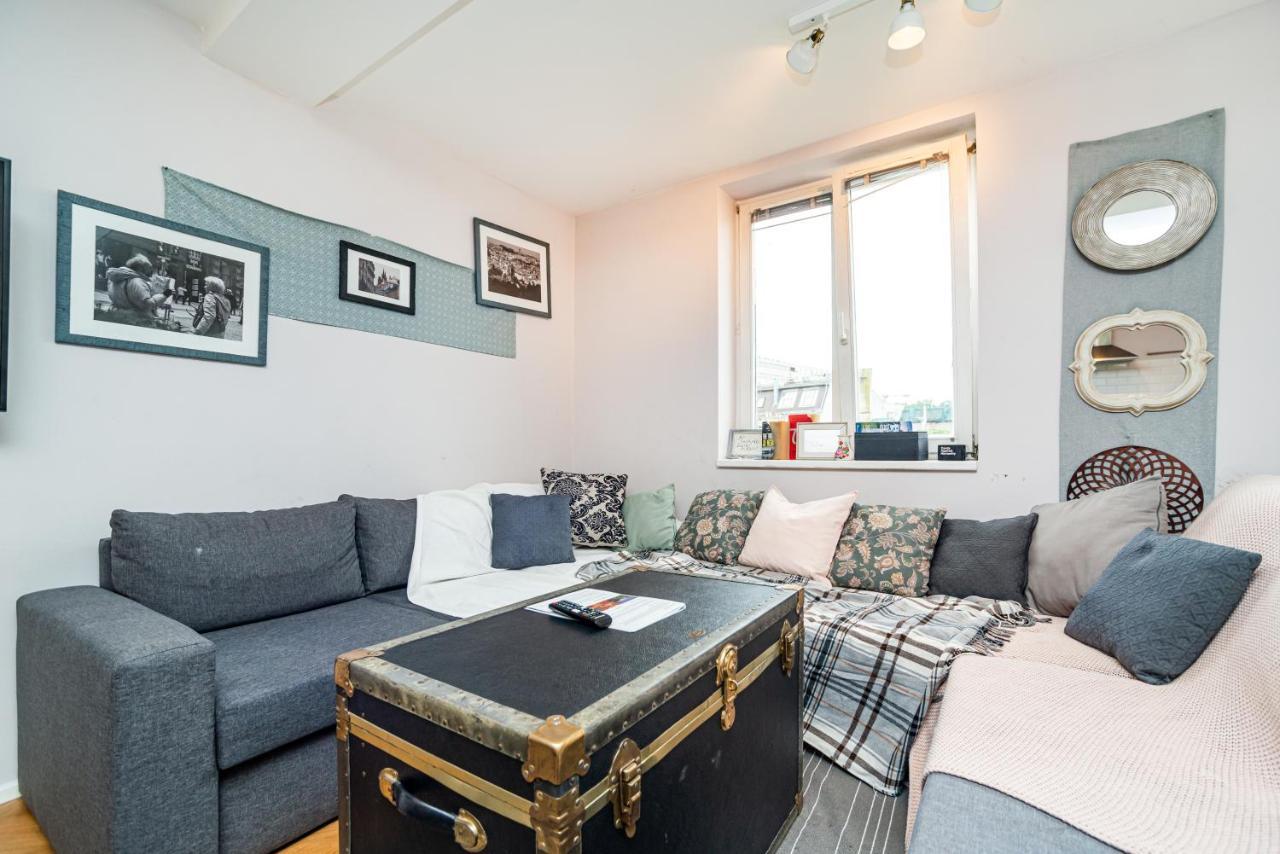 Central, Spacious, Modern 5 Bedrm Duplex W/Balcony Prague Exterior photo